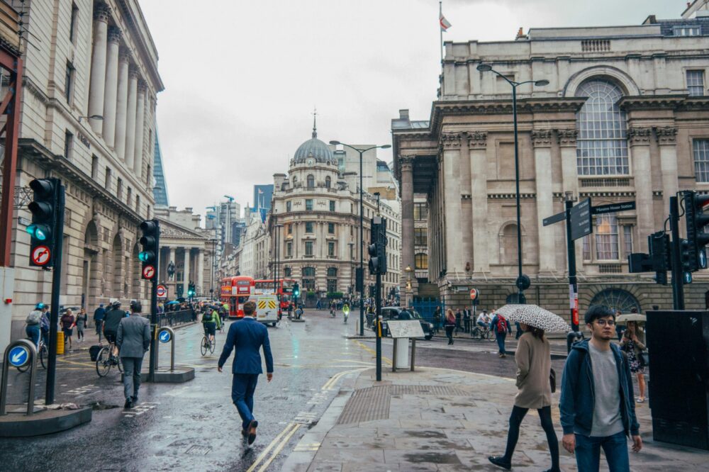 How to find 5-star hotels in London with a private cinema?