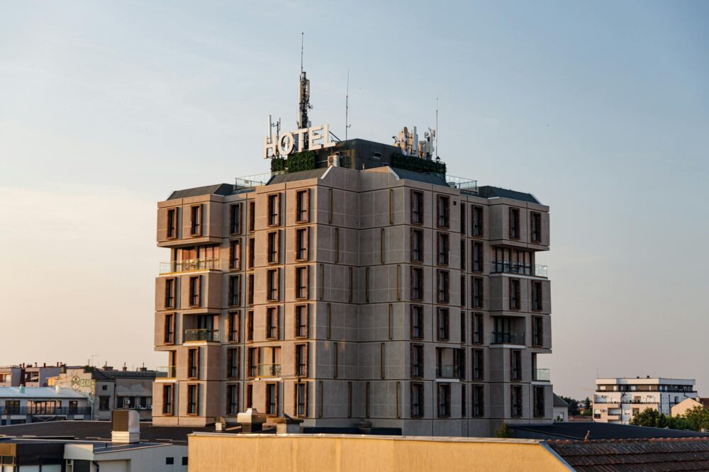 How to find a budget hotel in Florence with a balcony?