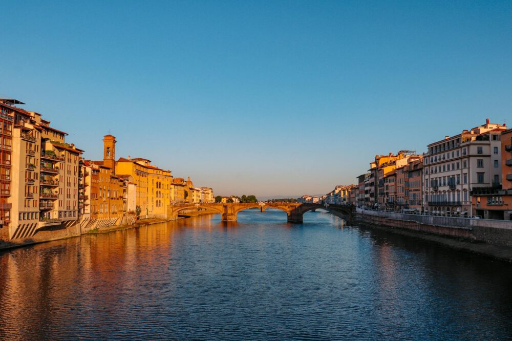 How to find a cheap hotel in Florence with a closet?