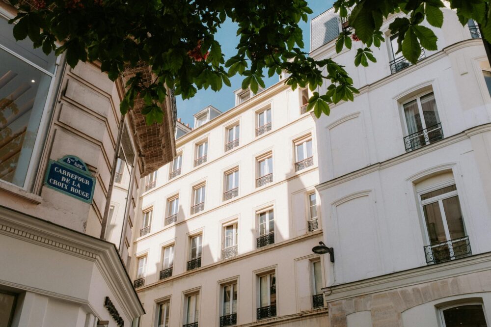 How to find a cheap hotel in Toulouse during peak season?