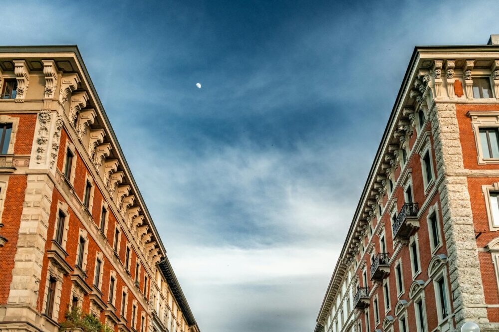 How to find a cheap hotel in Toulouse with a terrace?
