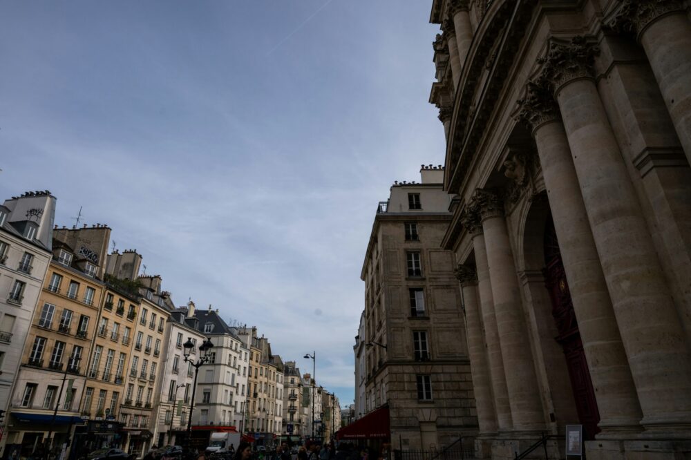 How to find a roommate in Paris?