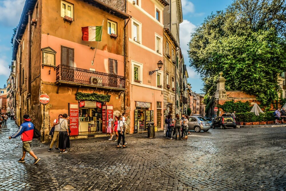 How to find internships in Rome as a student?