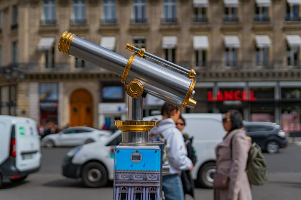 How to get a discount on budget hotels in Paris?