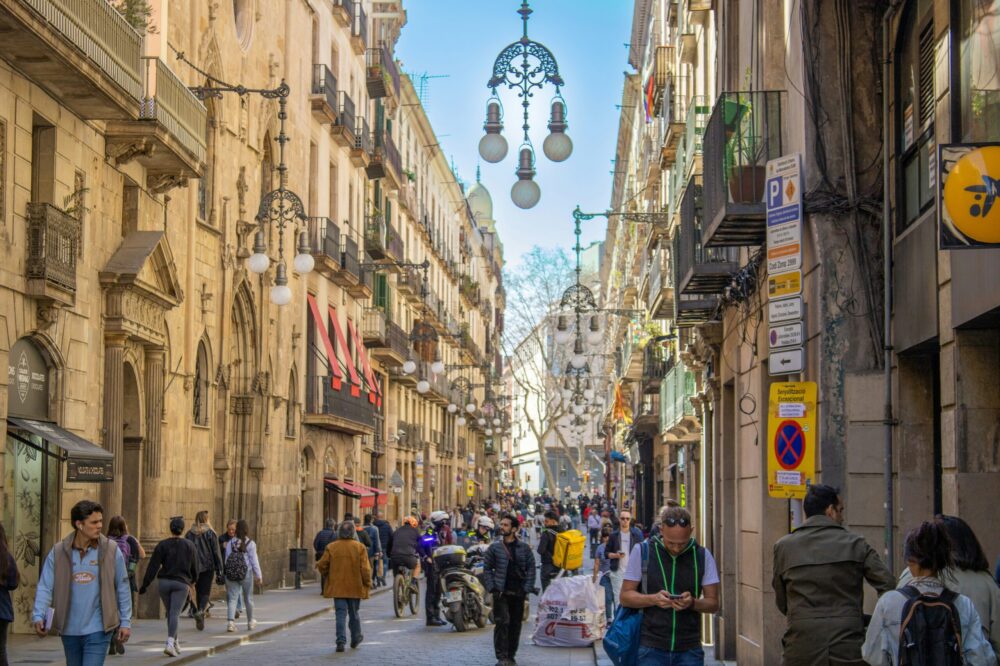 How to get a student discount card in Barcelona?