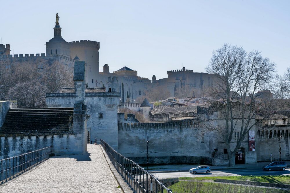 How to get from Toulouse to Carcassonne?