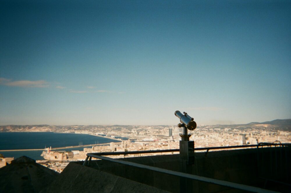 How to get the best deals on 5 star hotels in Marseille?