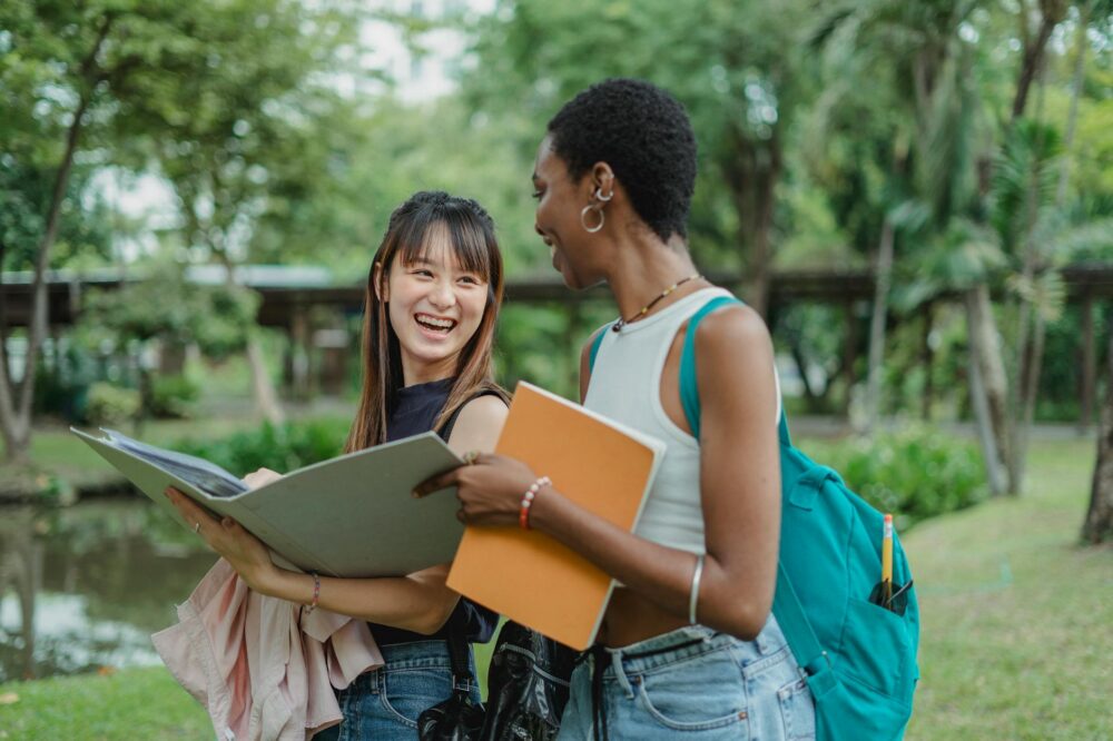 How to join student clubs at Paris universities?