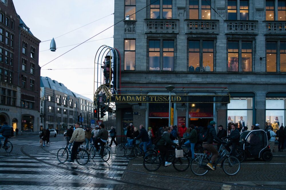 How to plan a luxury vacation at a 5 star hotel in Amsterdam?