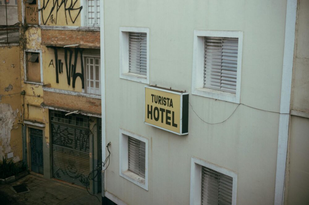 How to plan a stay at a 5-star hotel in Toulouse?