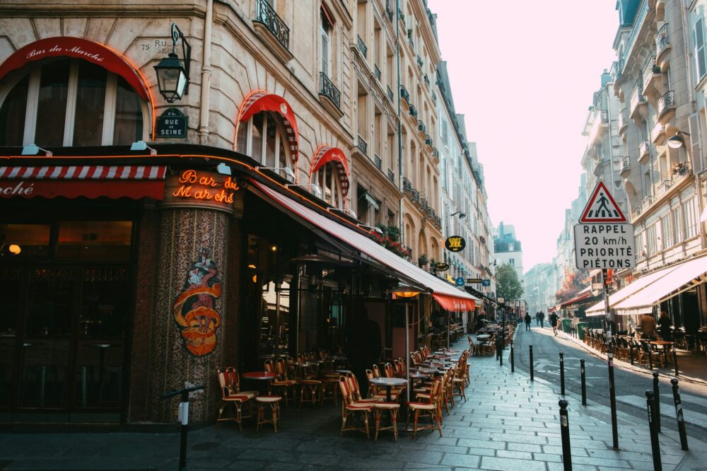 How to stay safe in Paris as a student?