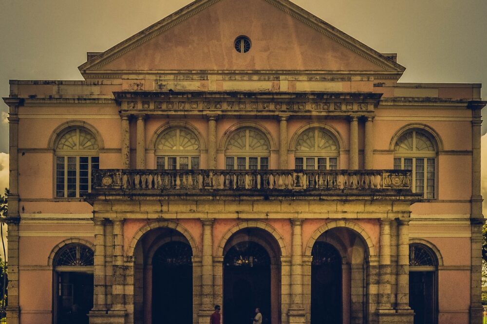 How to visit the Église Saint-Aubin in Toulouse?