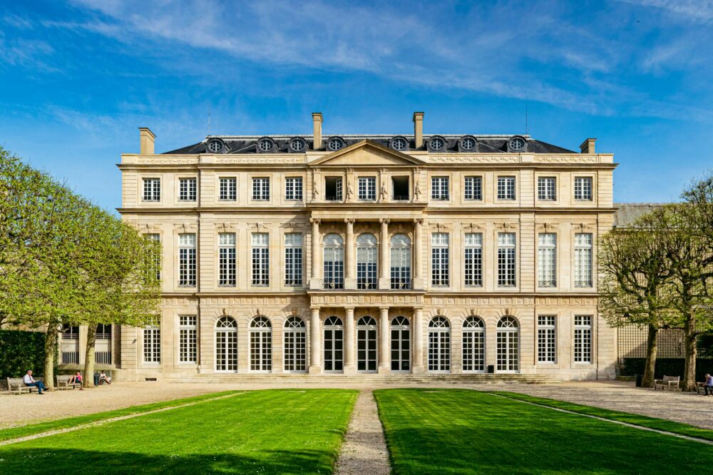 How to visit the Hôtel de Clary in Toulouse?