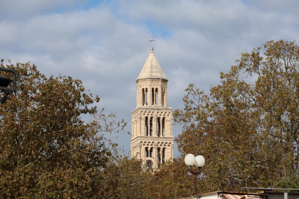 How to visit the Saint-Étienne Cathedral in Toulouse?