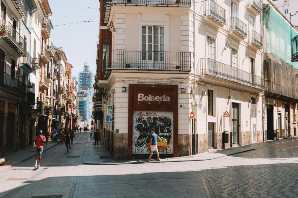 Solo travel hotels in Barcelona with a 24-hour front desk