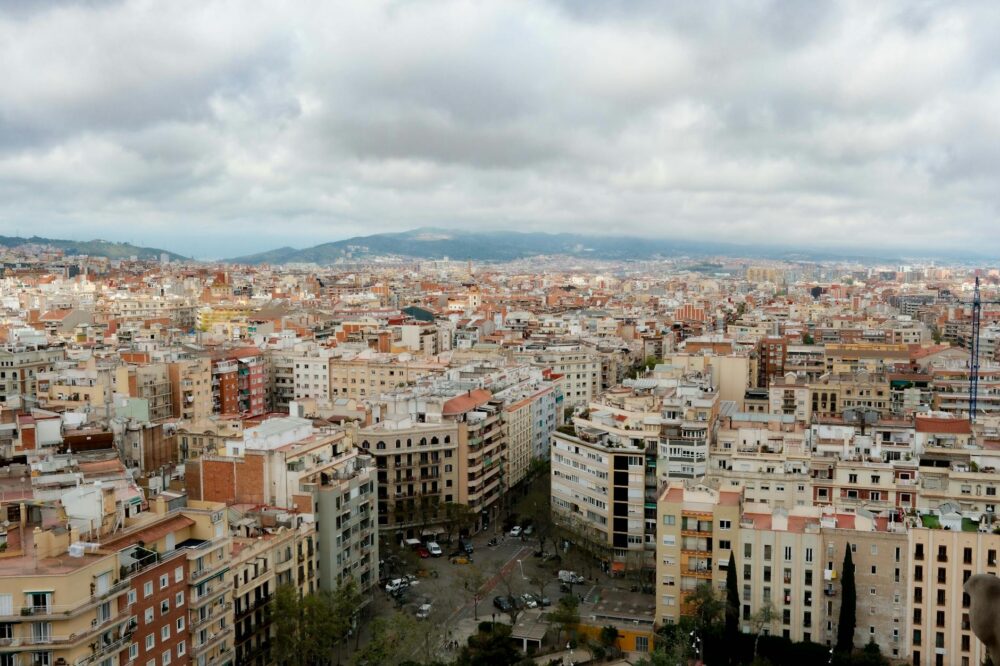 Solo travel hotels in Barcelona with a community garden