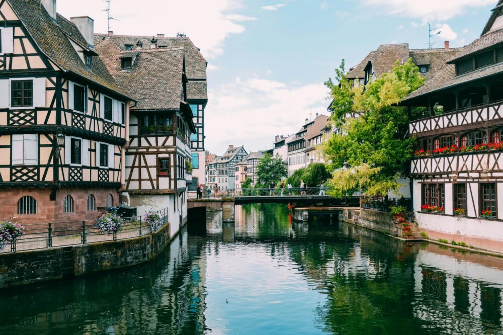 Solo travel hotels in Strasbourg with a mini-fridge