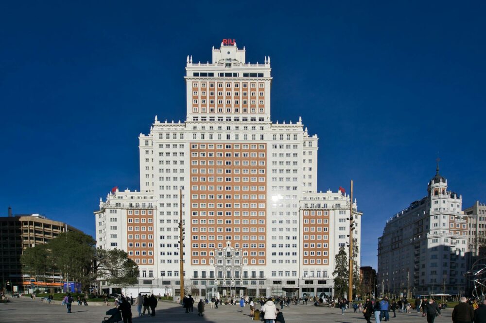 Top hotels in Madrid with a bar