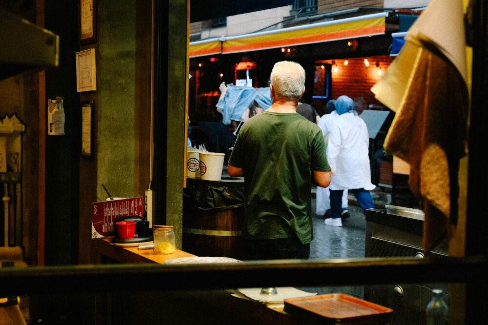 Top restaurants for solo dining in Paris 2026