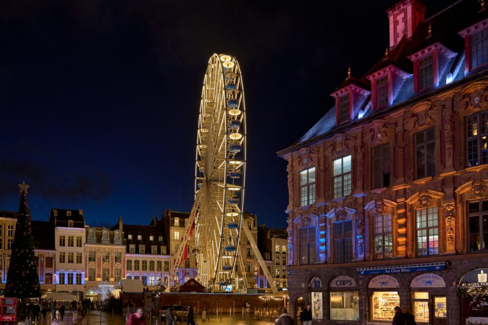 What amenities do 5 star hotels in Lille typically offer?
