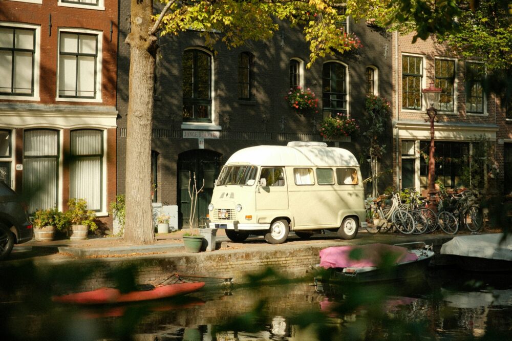 What are the admission requirements for international students at University of Amsterdam?