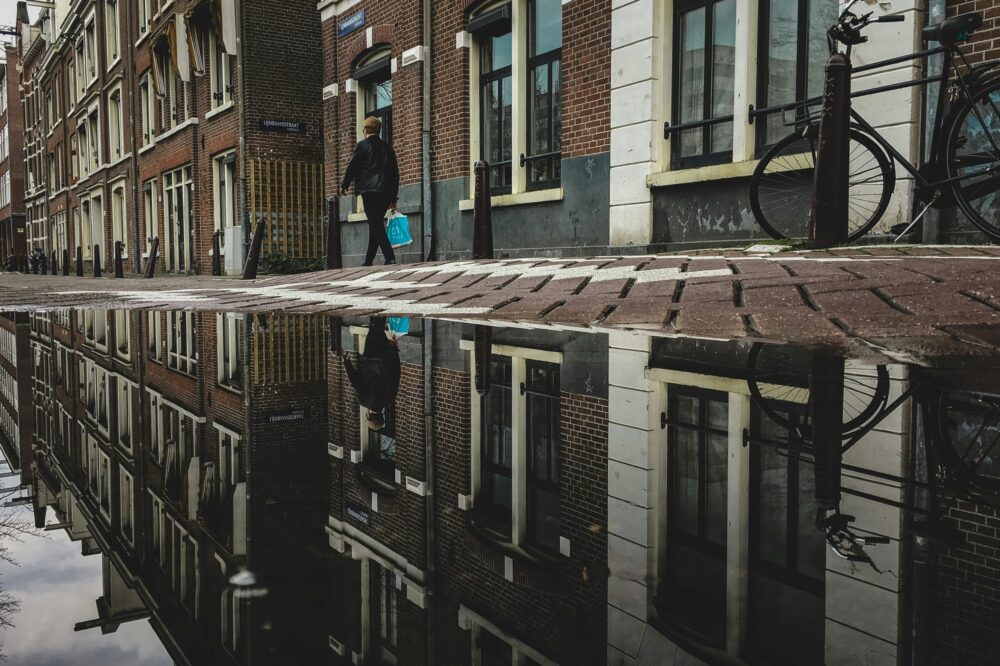 What are the best 5 star hotels in Amsterdam for families?
