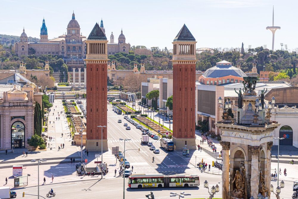 What are the best 5 star hotels in Barcelona for a weekend break?
