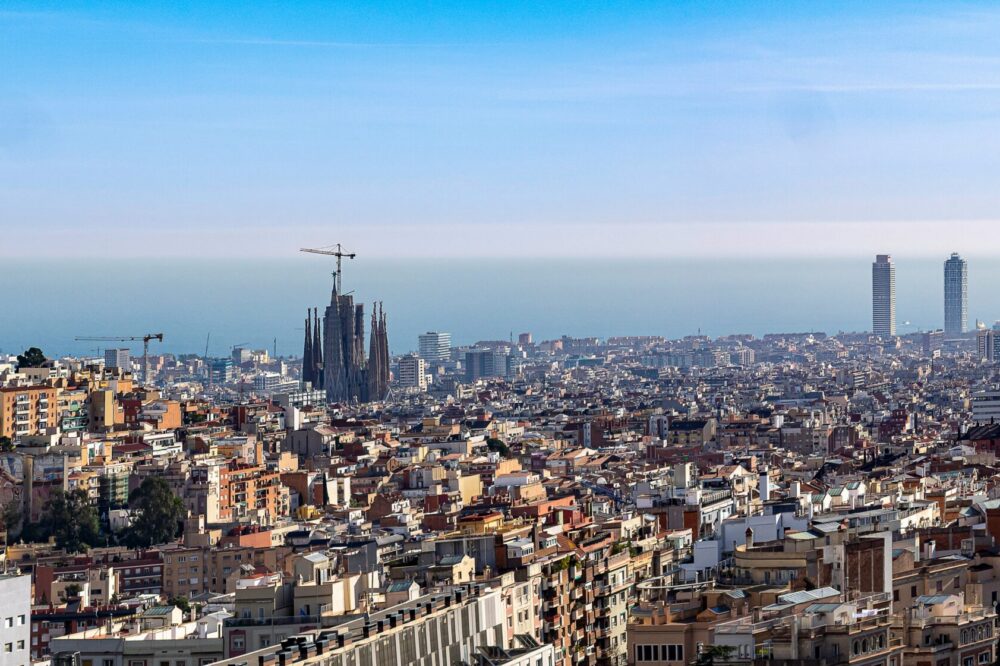 What are the best 5 star hotels in Barcelona with sea views?