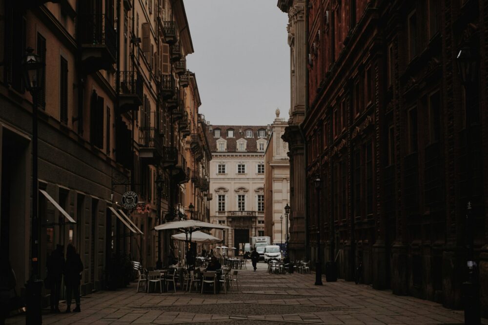 What are the best 5 star hotels in Florence for a luxury shopping trip?
