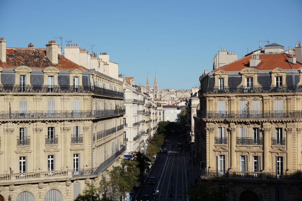 What are the best 5 star hotels in Marseille for a luxury anniversary?