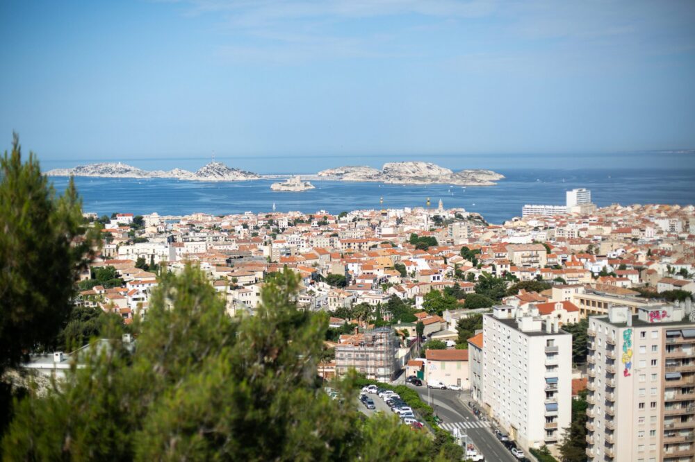 What are the best 5 star hotels in Marseille for a luxury family vacation?