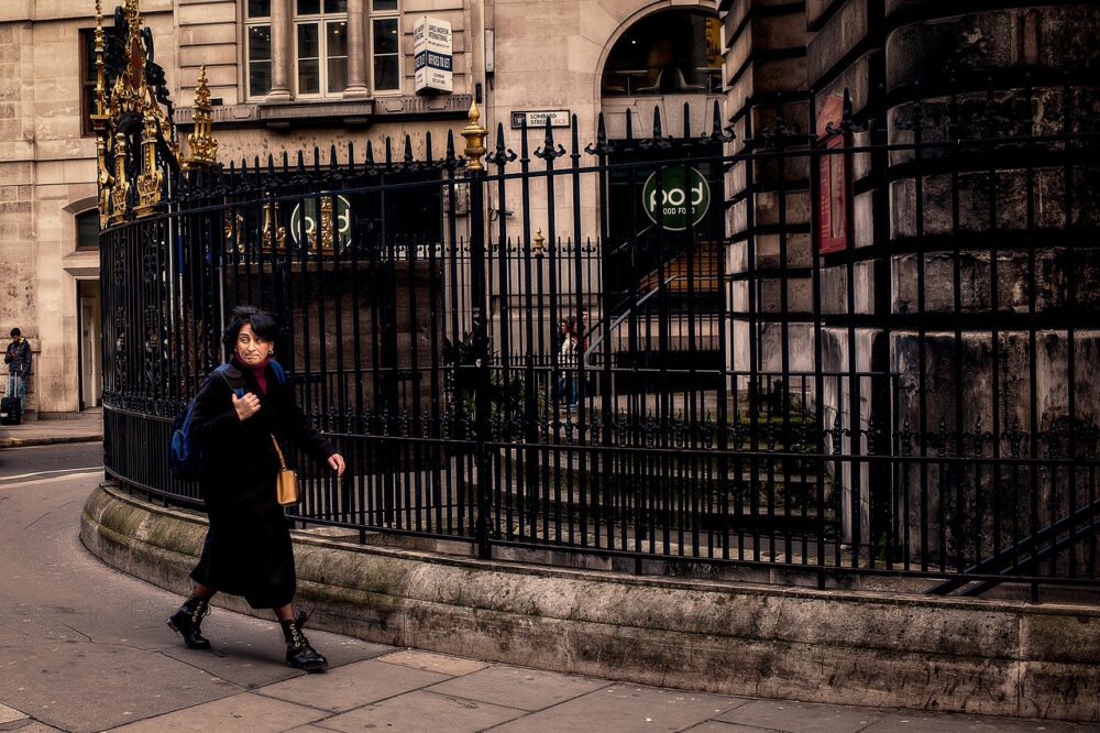 What are the best 5 star hotels in Paris for a fashion week stay?