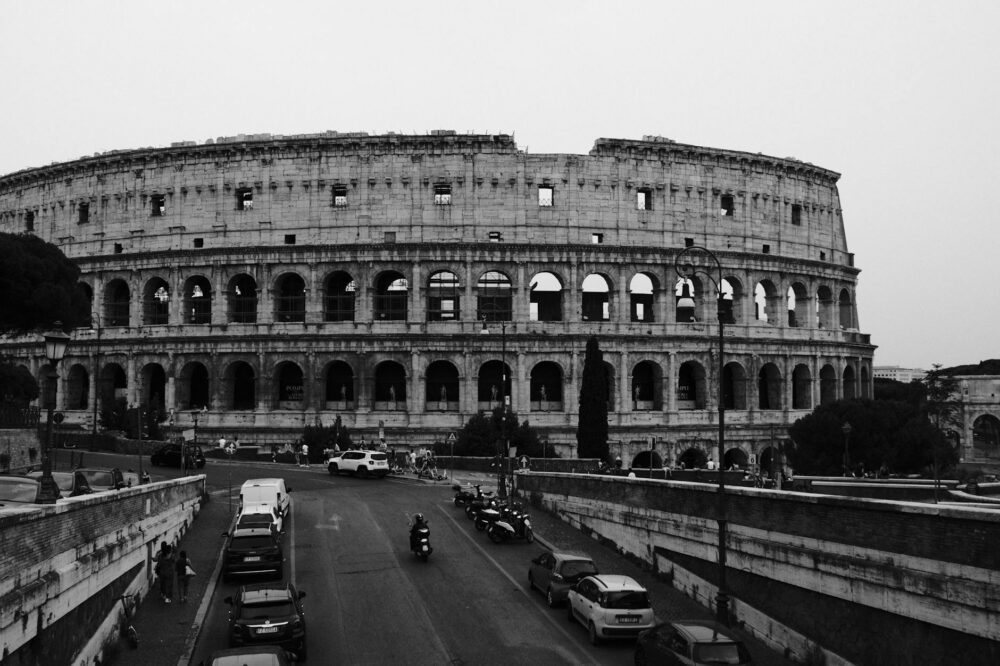 What are the best 5-star hotels in Rome for a business meeting?
