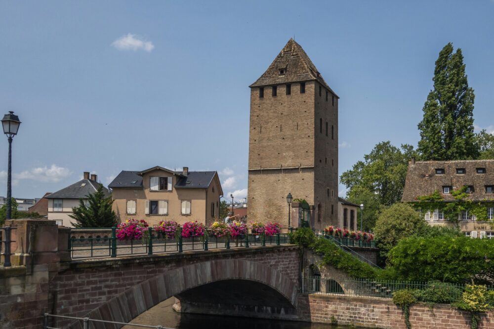 What are the best 5 star hotels in Strasbourg with a garden?