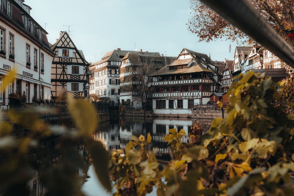 What are the best 5 star hotels in Strasbourg with a massage service?