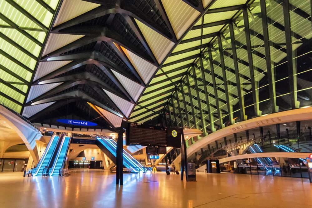 What are the best areas to stay in Lyon?