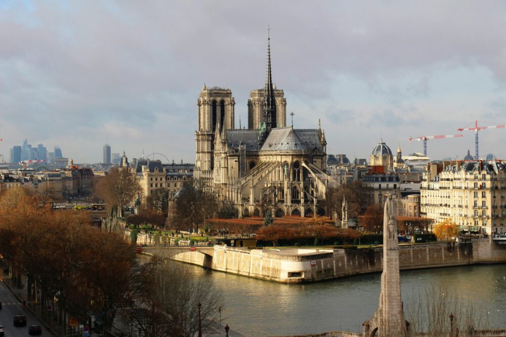What are the best autumn churches in Paris?