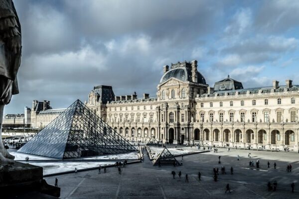 What are the best autumn fountains in Paris?
