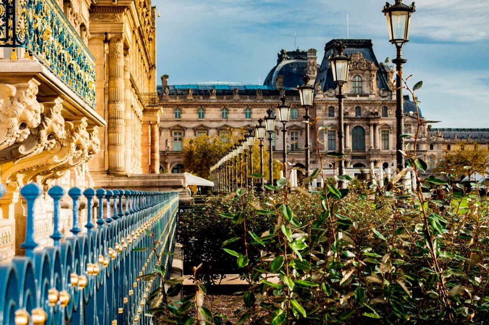 What are the best autumn walking tours in Paris?