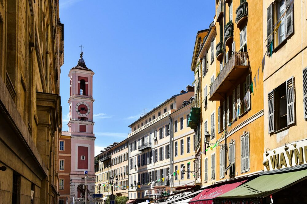 What are the best beaches for sunbathing in Nice France?