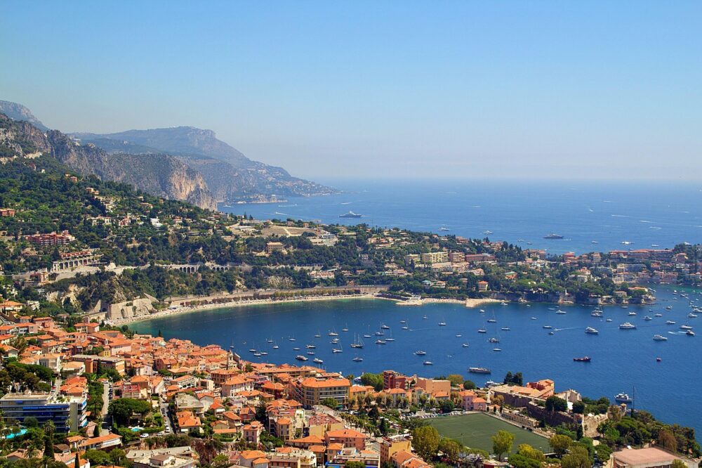 What are the best beaches for windsurfing in Nice France?