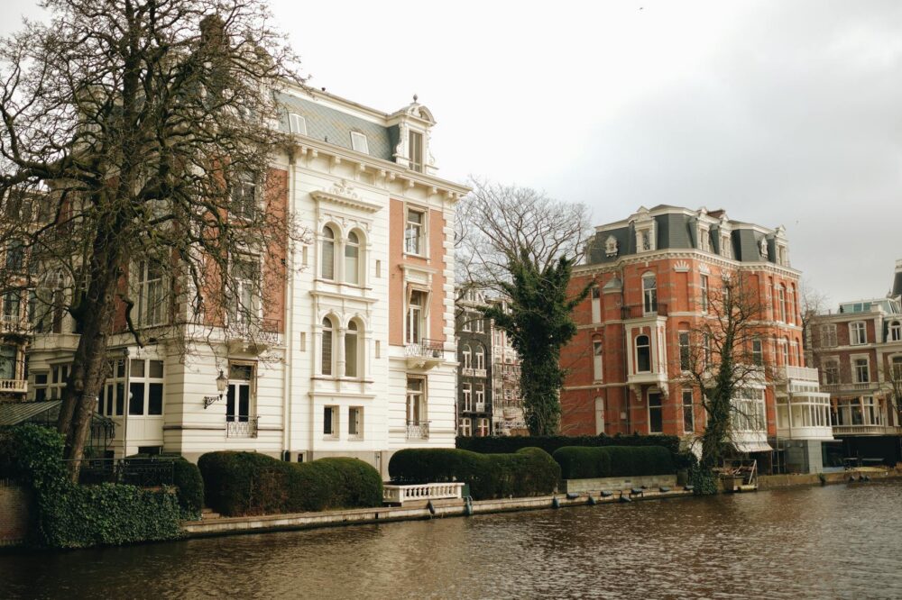What are the best budget hotels in Amsterdam for a cultural trip?