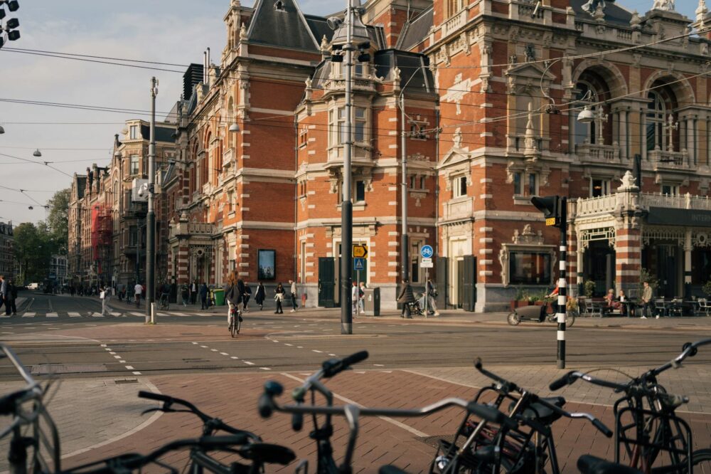 What are the best budget hotels in Amsterdam for families?