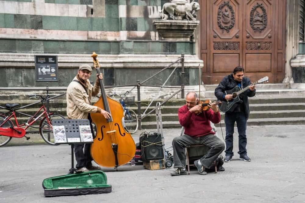 What are the best budget hotels in Florence for a cultural trip?