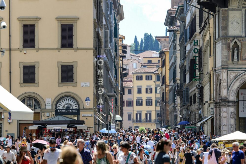 What are the best budget hotels in Florence for a family vacation?