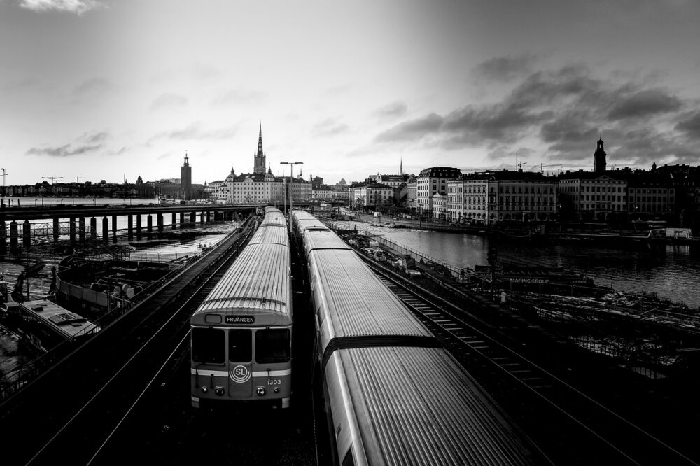 What are the best budget hotels in Florence near the train station?