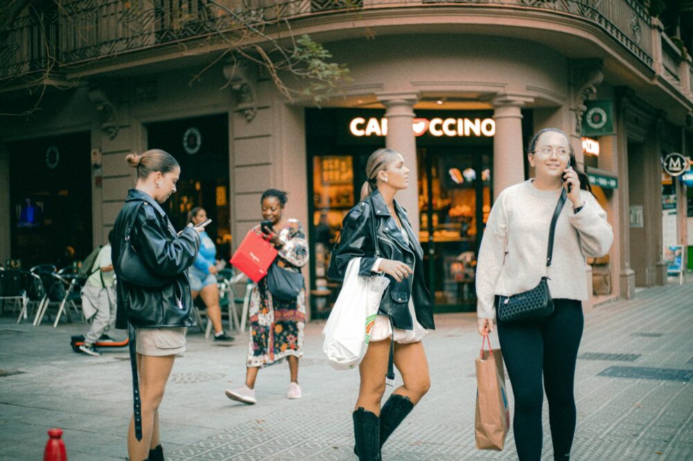 What are the best cafes in Barcelona for a morning meeting in 2026?