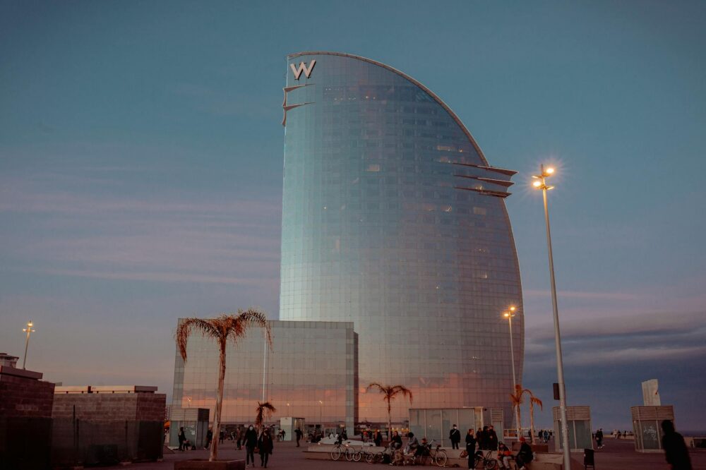 What are the best cafes in Barcelona for a quick bite in 2026?