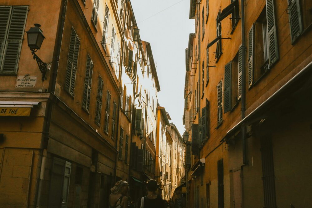 What are the best cafes in Florence for a date in 2026?
