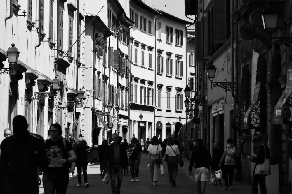 What are the best cafes in Florence with live music in 2026?